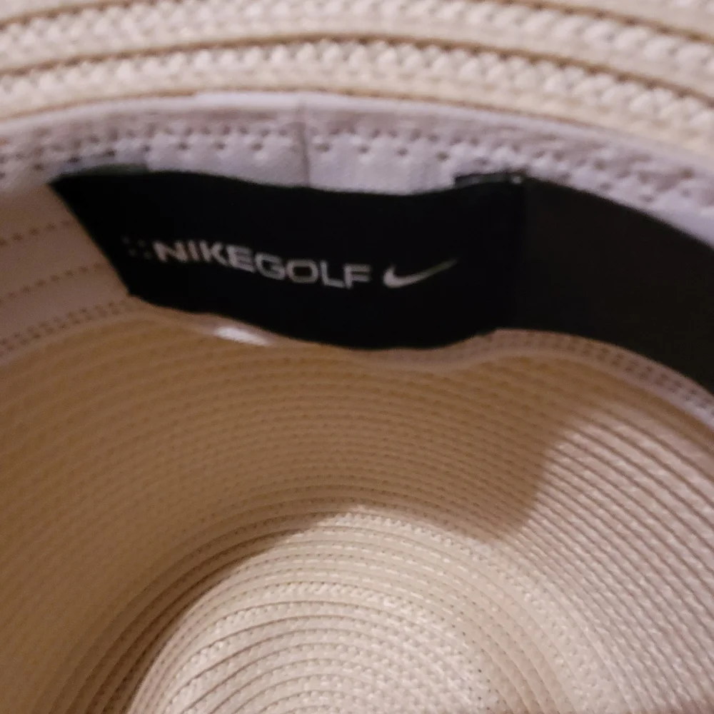 (NWOT) Nike Womens Tan Golf Summer Sun Hat - Picture 2 of 6